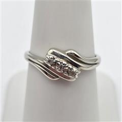 10K White Gold Round Natural Diamond Three-Stone Bypass Over Under Ring Size 7
